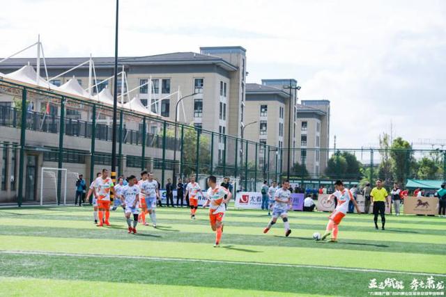 超5万名车迷打卡上赛场 2026中国超级跑车锦标赛上海站落幕